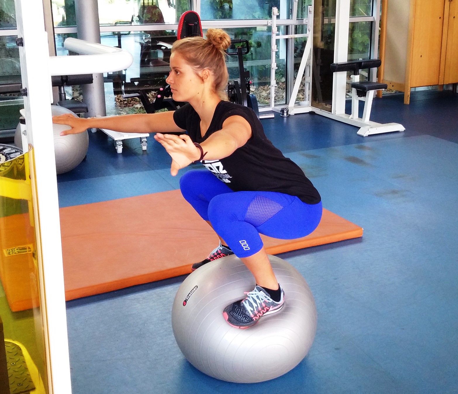 Travail proprioceptif avec Pauline Valesa en préparation physique – © Romaric Linares